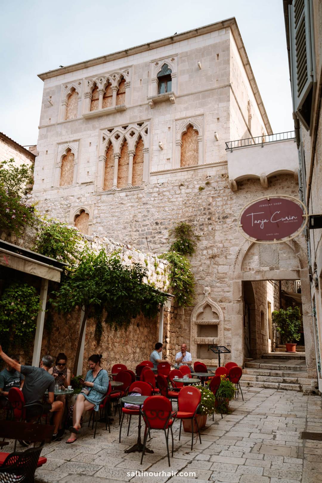 Croatia itinerary 7 days hvar restaurant
