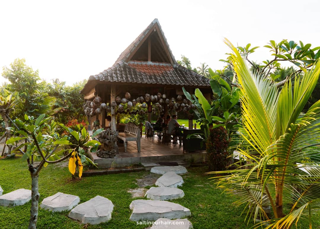ubud bali restaurant between rice fields