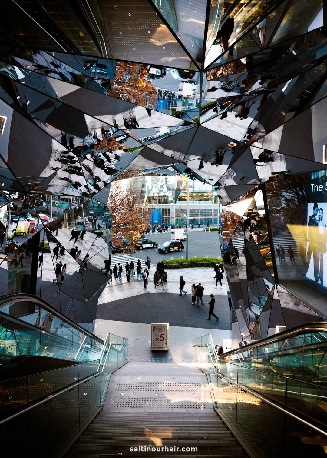 shopping mall tokyo japan