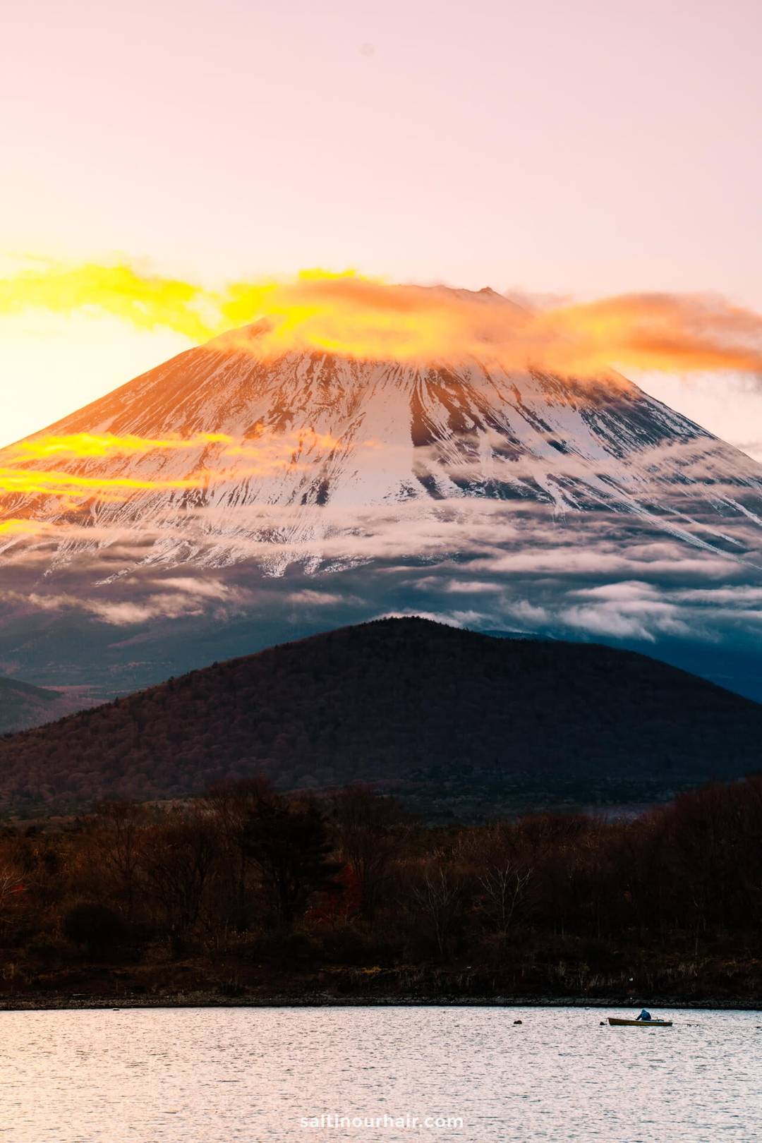 lake shoji sunrise mount fuji
