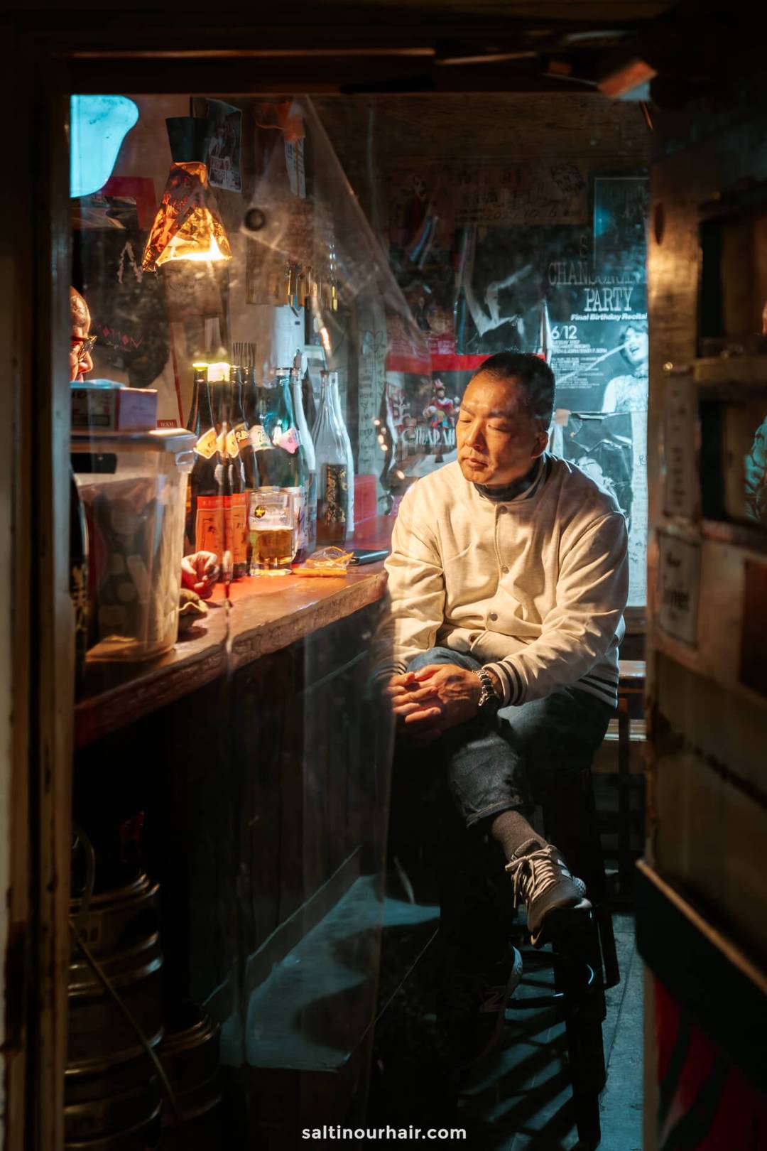 tokyo shinjuku golden gai bar