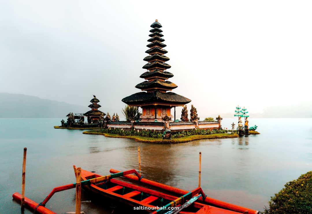 Ulun Danu Bratan temple bali travel guide