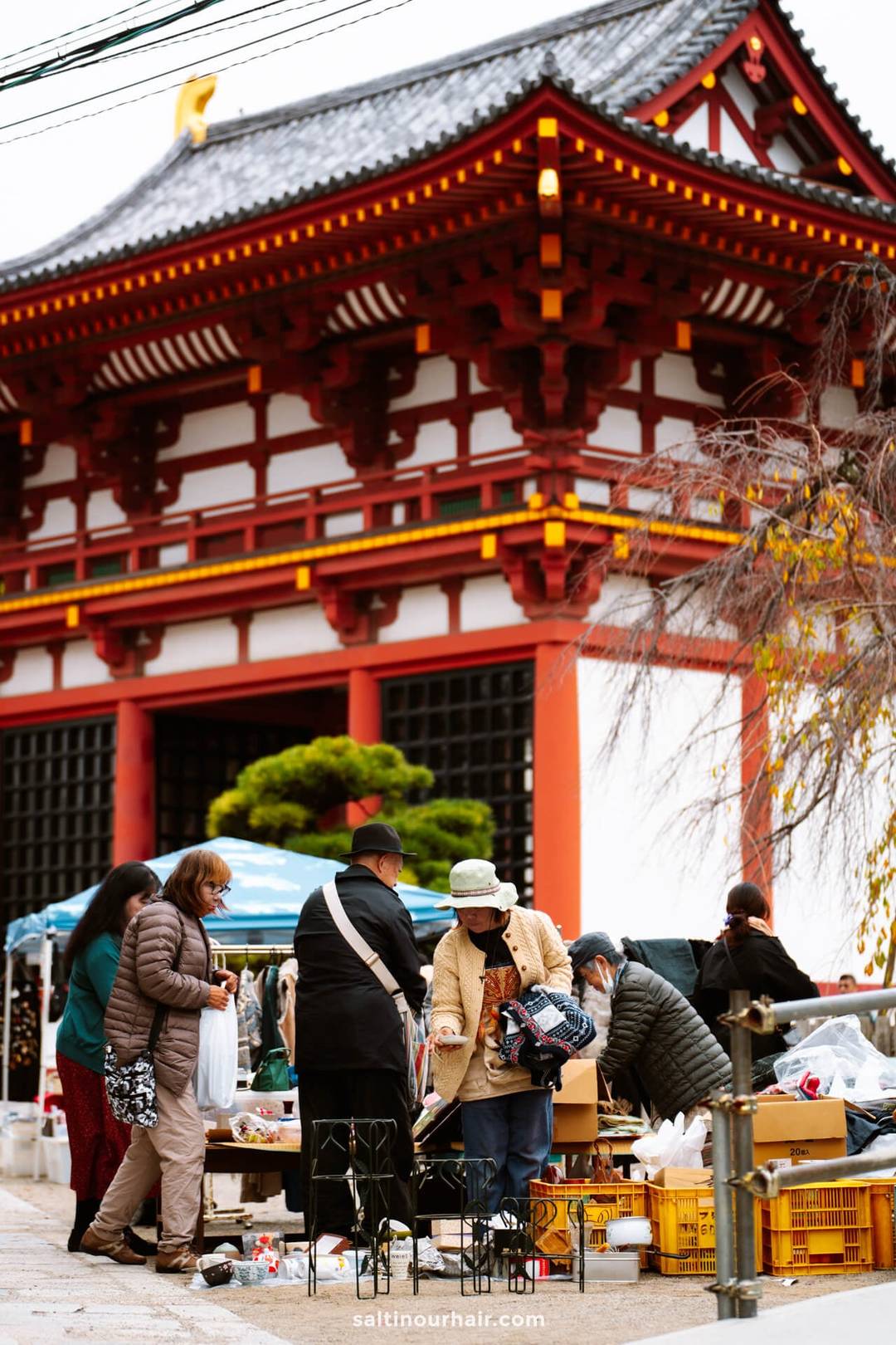 flea market osaka japan