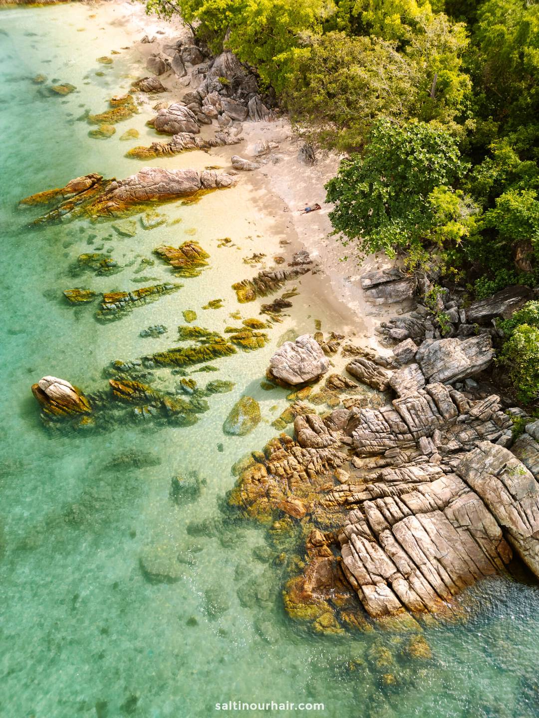 rotskust strand dingen om te doen in Koh Phangan Thailand
