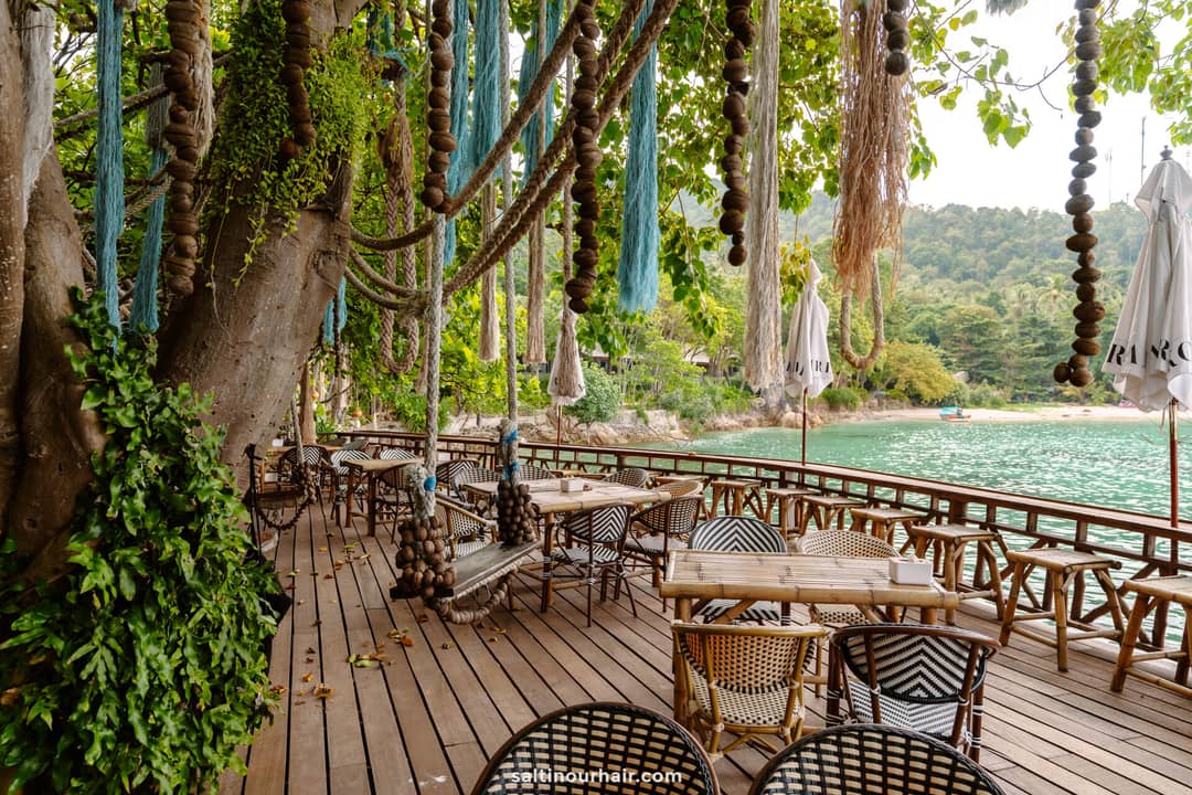 houten platform strandbar dingen om te doen in Koh Phangan