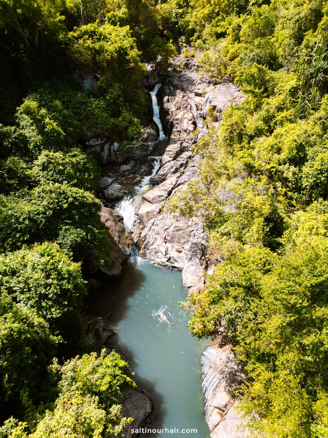 Drone Than Sadet Waterval dingen om te doen in Koh Phangan Thailand