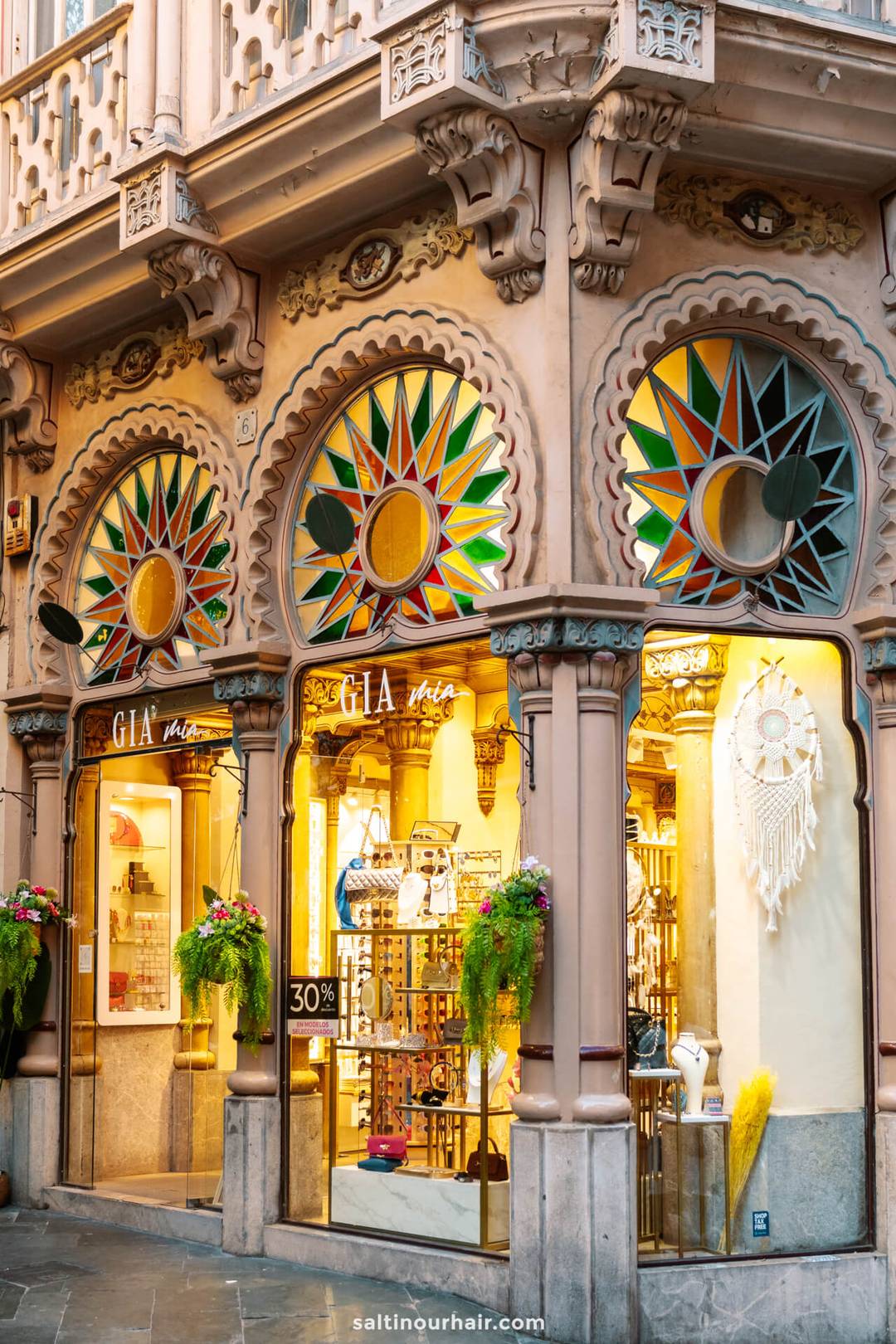 store front old town things to do in Palma