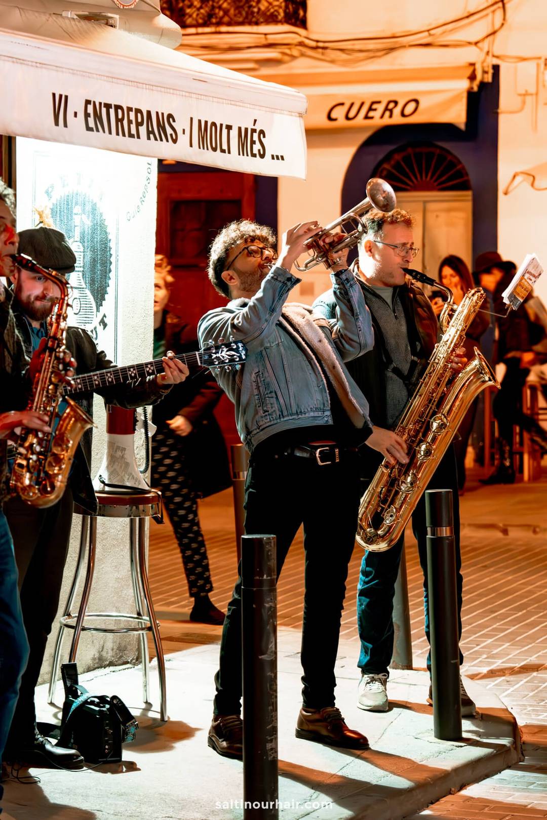 street performers Ibiza Old Town