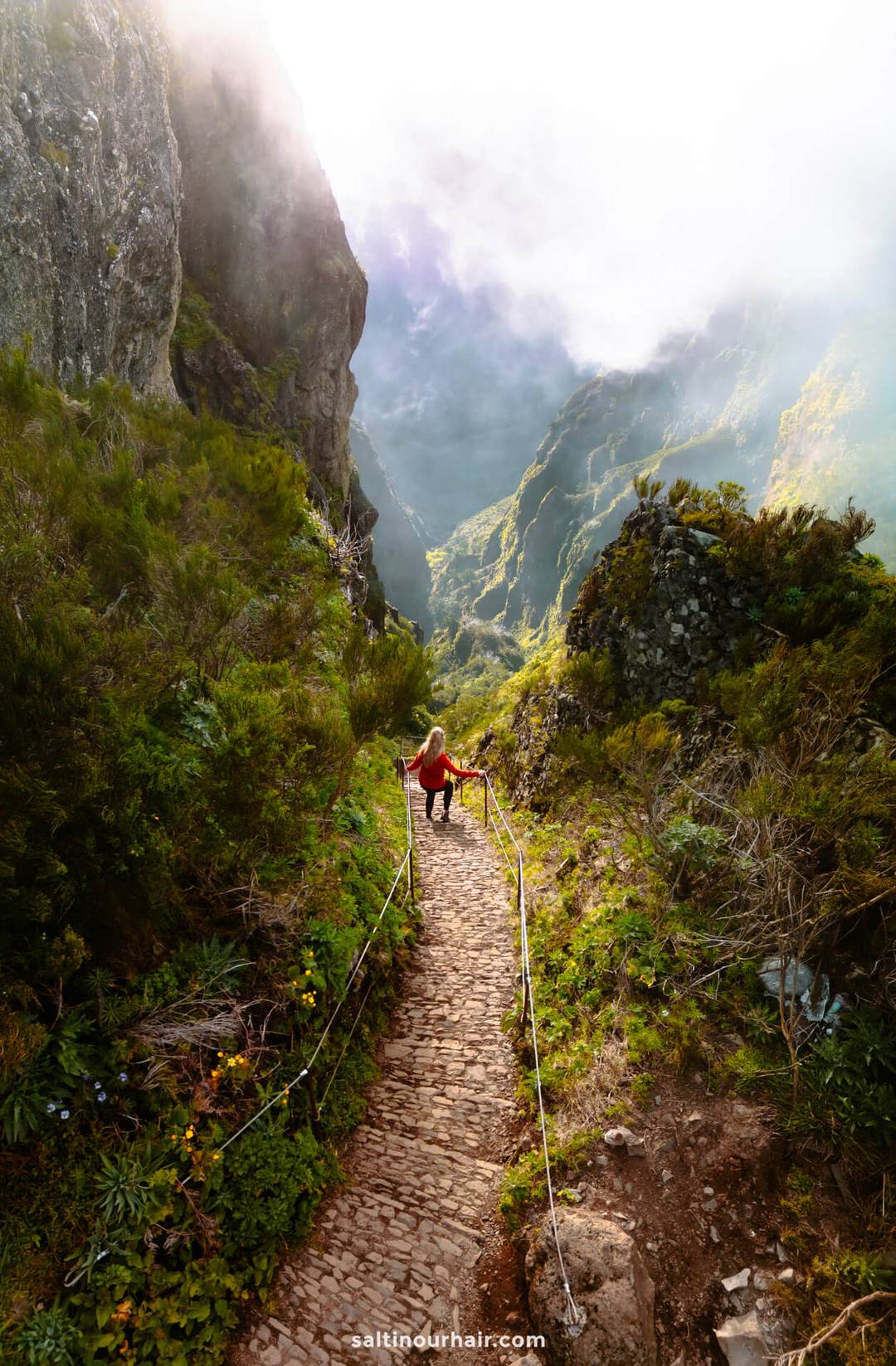 best hike madeira pico do arieiro to pico ruivo
