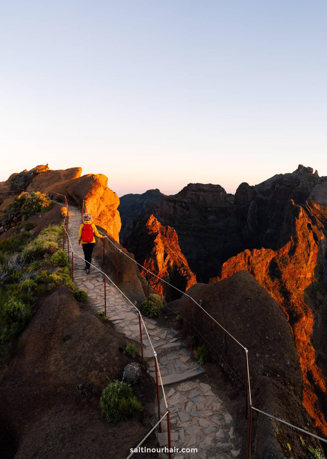 sunrise pico do arieiro hike madeira