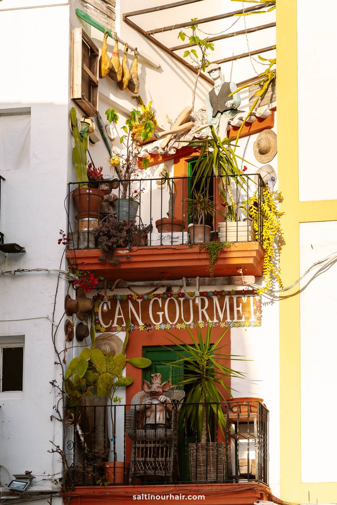 restaurant decoration Spain