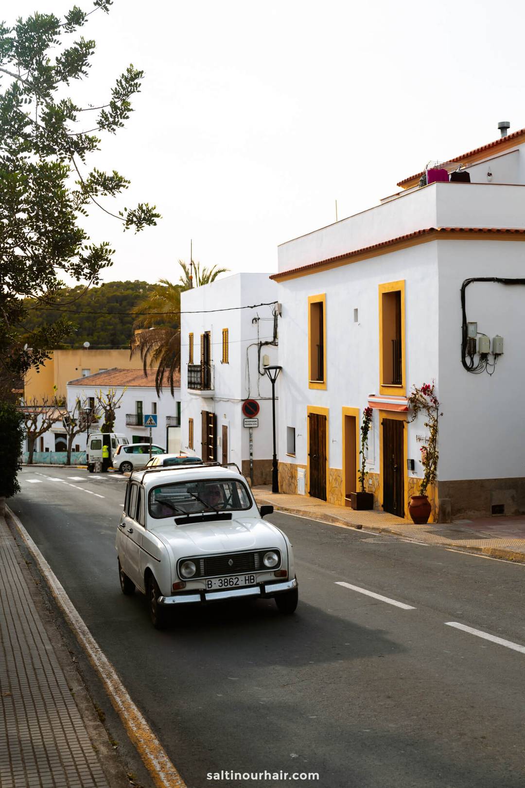 getting around in Ibiza by car