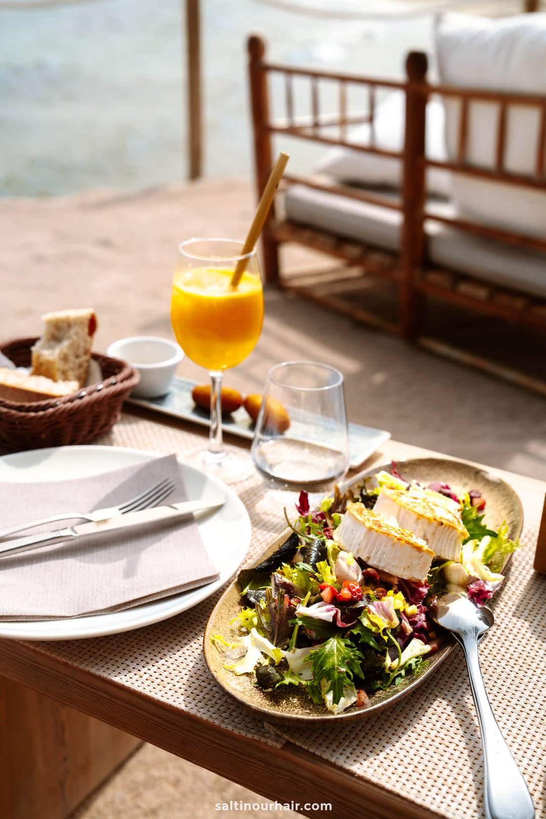 beach club meal la escollera spain