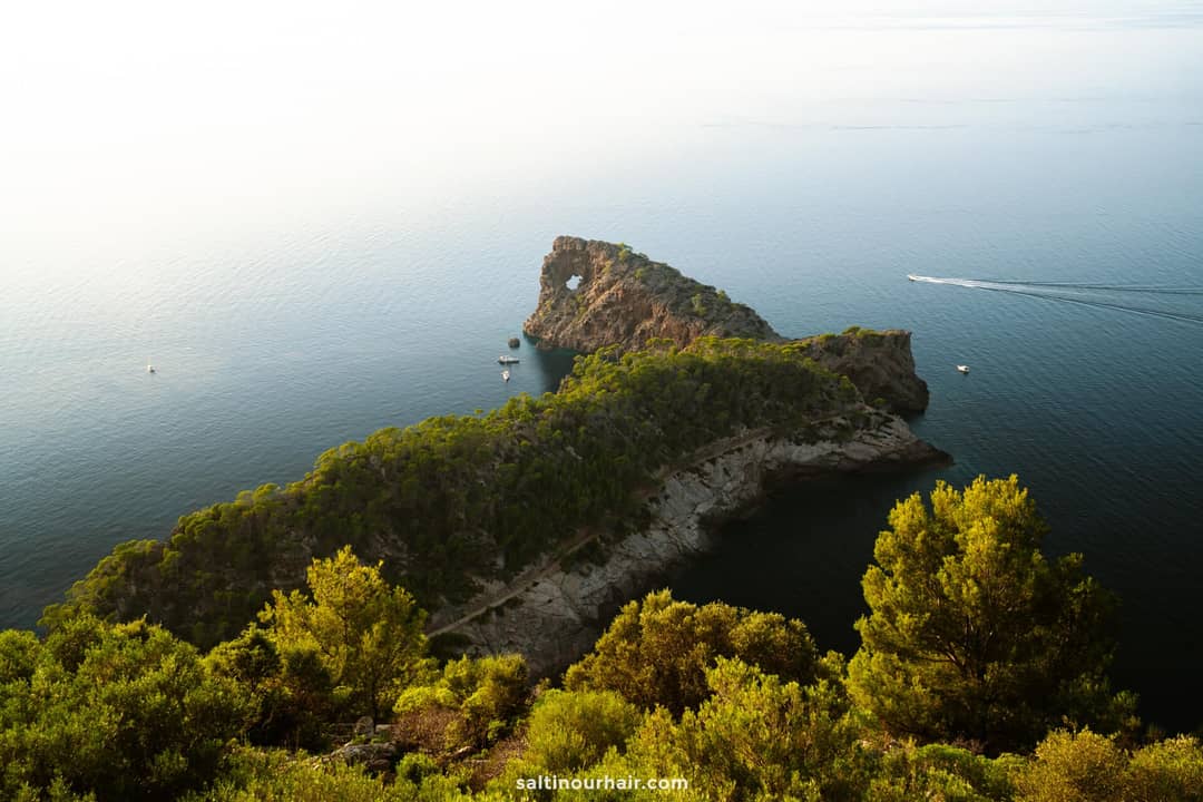 cala deia mallorca mirador de sa foradada
