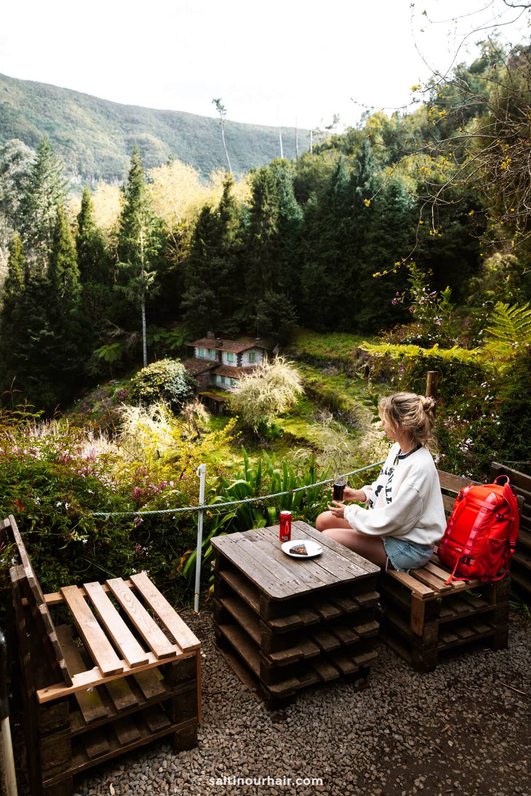 mooiste hikes madeira caf&eacute; in het bos