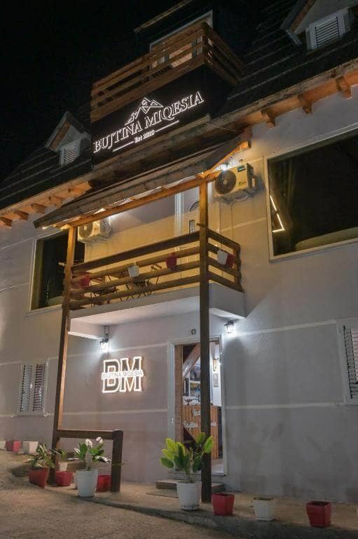 Bujtina Miqesia Hotel