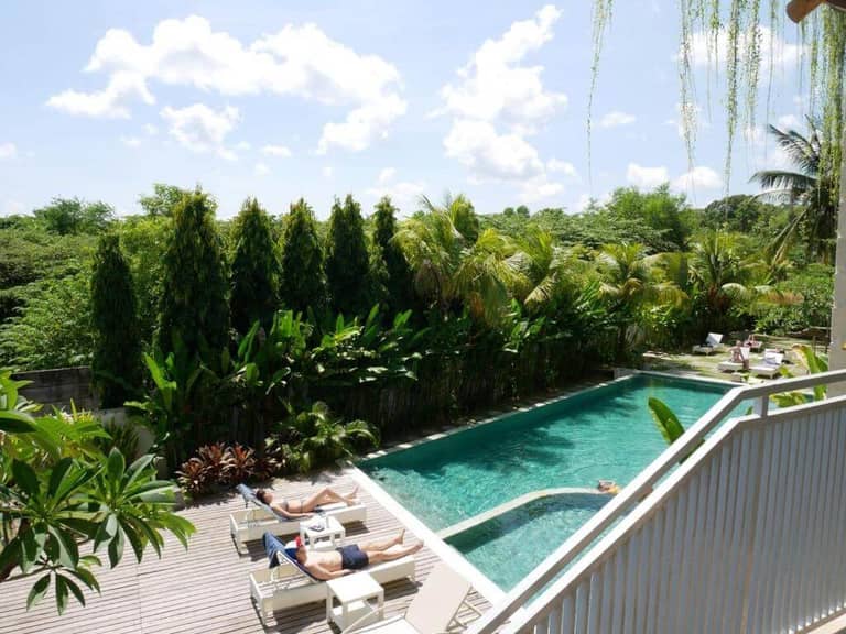 Padang Padang Inn