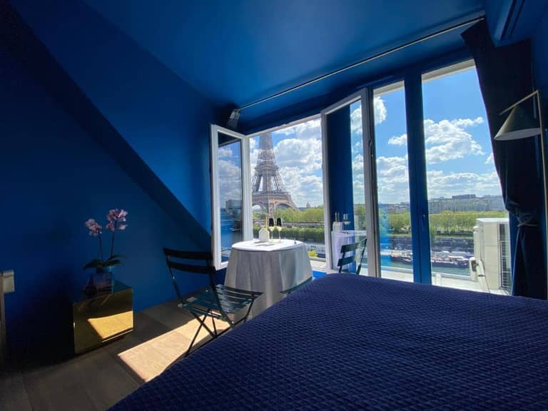 Eiffel Tower romantic view
