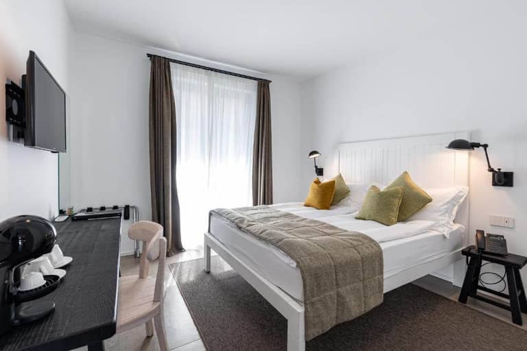 Seta Hotel