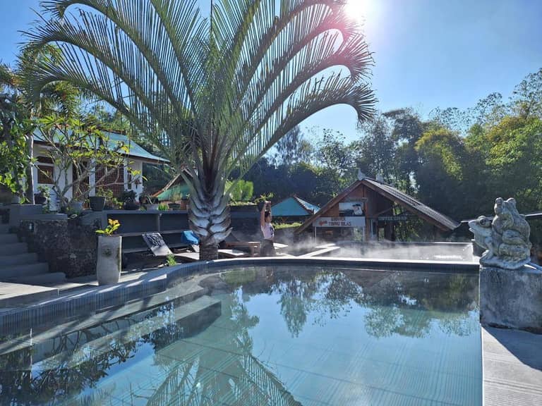 Black Lava Lodge