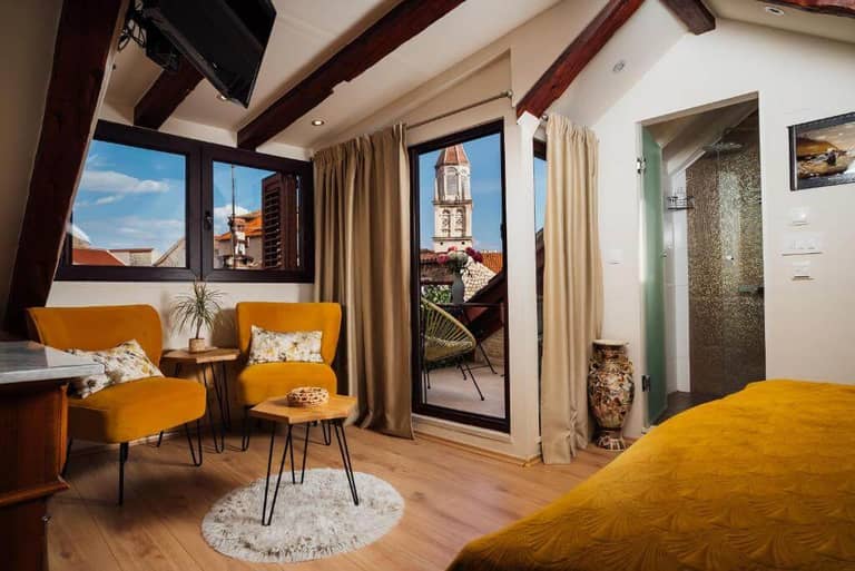 Apartments & Rooms Trogir 