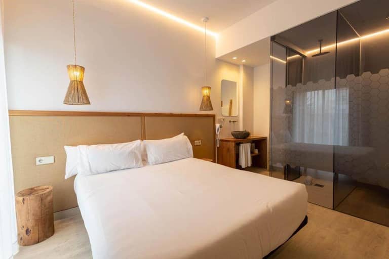 Play Hotel