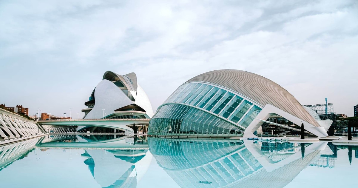 14 Best Things To Do in Valencia, Spain (City Trip Guide)