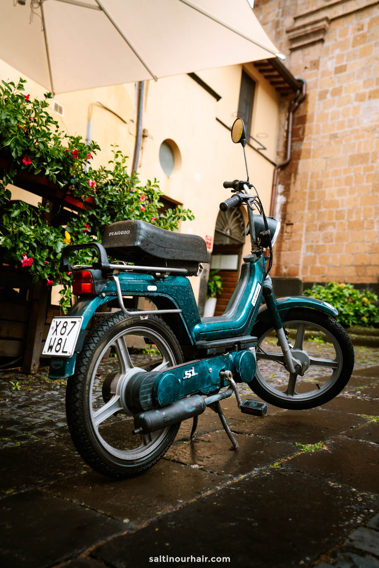 orvieto umbie italie retro scooter
